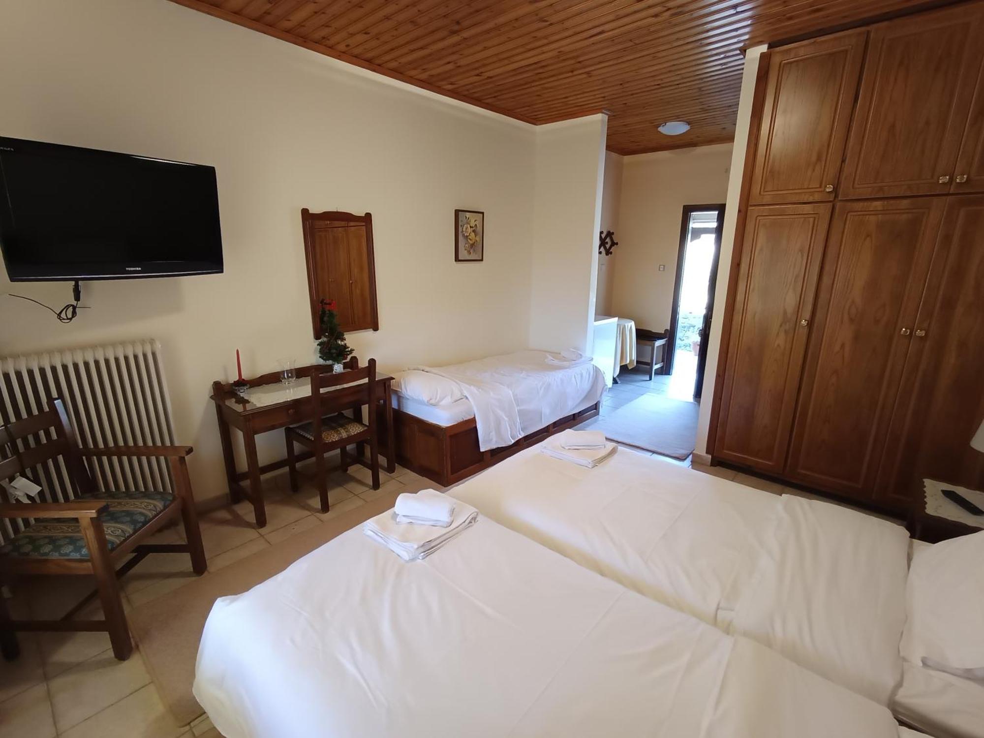 2 Alonia Hotel Anatoliki Frangista Quarto foto